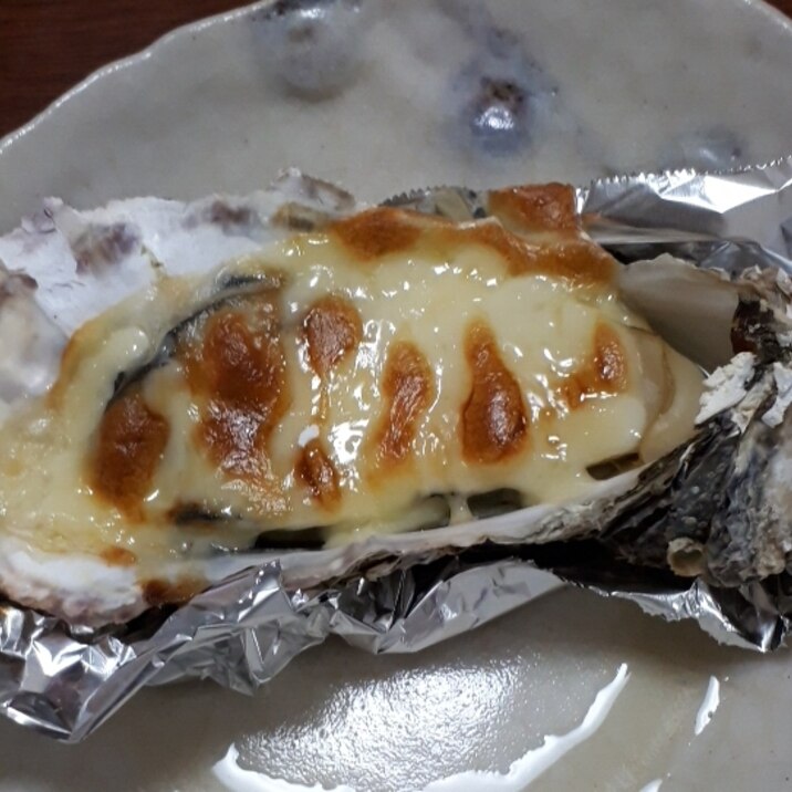 殻つき牡蛎のマヨチーズ焼き